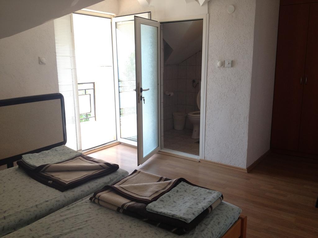 Guest House Lokoski Peštani 部屋 写真